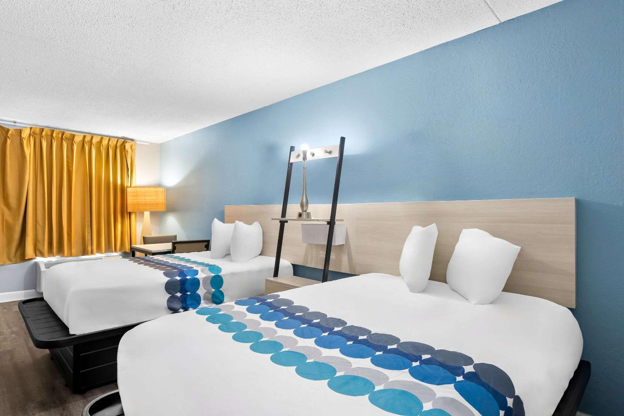 Suburban Studios By Choice Hotels - Award Winning - New 2024 - Walk To Eateries & Grocery - Ultra Sparkling - Garden Rooms - Designer Lighting & Right Off I-95 - Proudly An All American Managed Property Brunswick Bagian luar foto