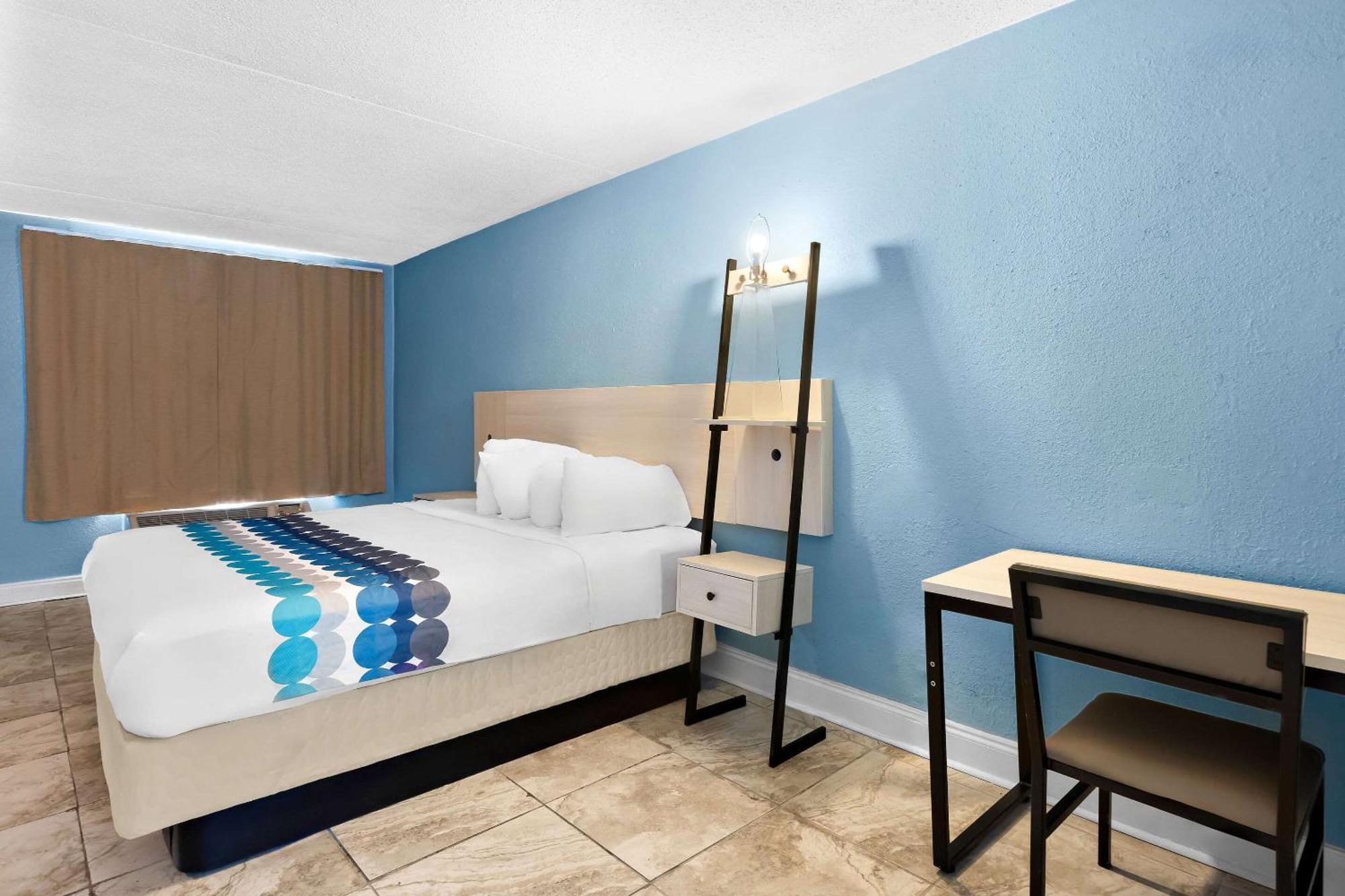 Suburban Studios By Choice Hotels - Award Winning - New 2024 - Walk To Eateries & Grocery - Ultra Sparkling - Garden Rooms - Designer Lighting & Right Off I-95 - Proudly An All American Managed Property Brunswick Bagian luar foto